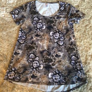 💥🔥Beautiful Lularoe Classic T🔥💥